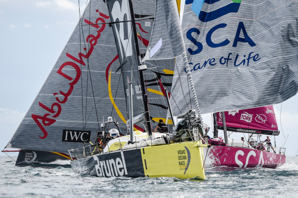 Brunel leadt the fleet out of Alicante at the Start of the Volvo Ocean Race 2014-15