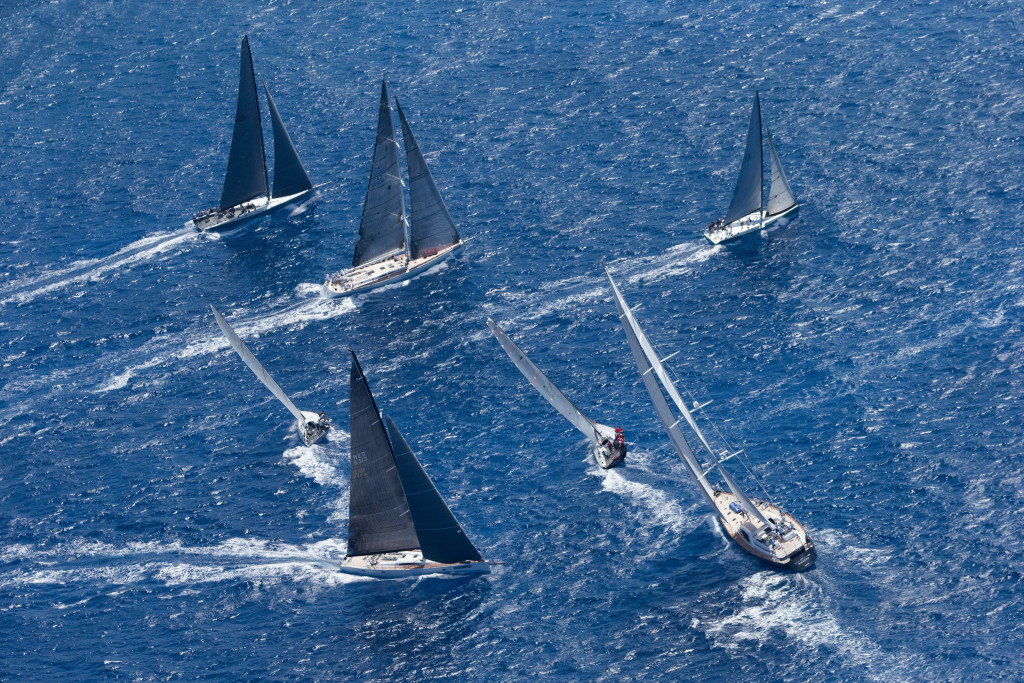 Fleet in practice (Photo  © © Jouany Christophe)