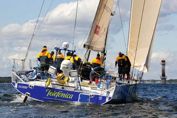 telefonica-blue-finishes-leg-9-by-rick-tomlinson